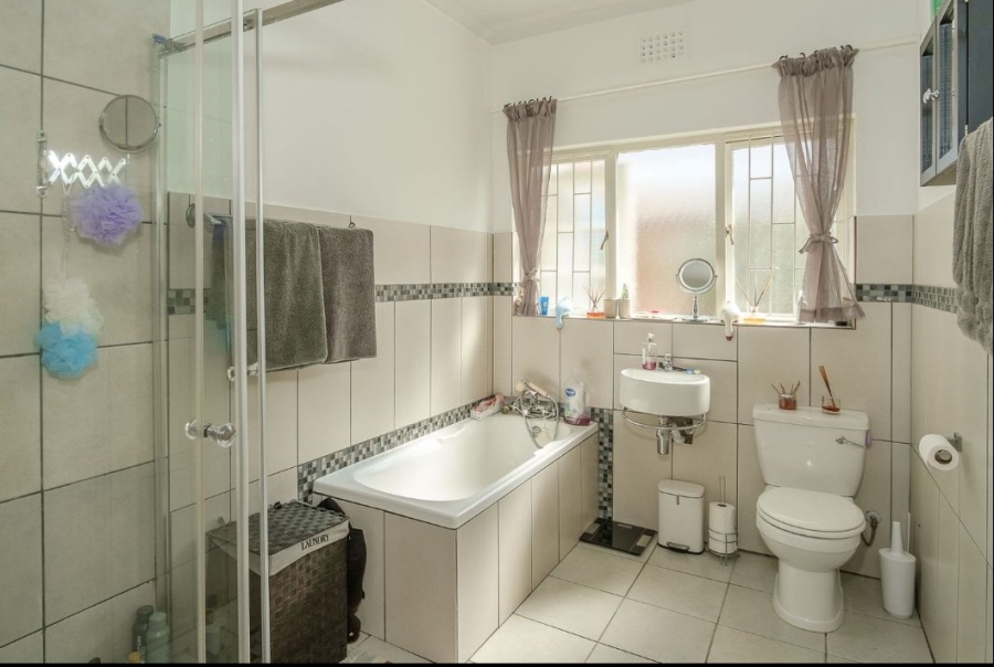 4 Bedroom Property for Sale in Fish Hoek Western Cape